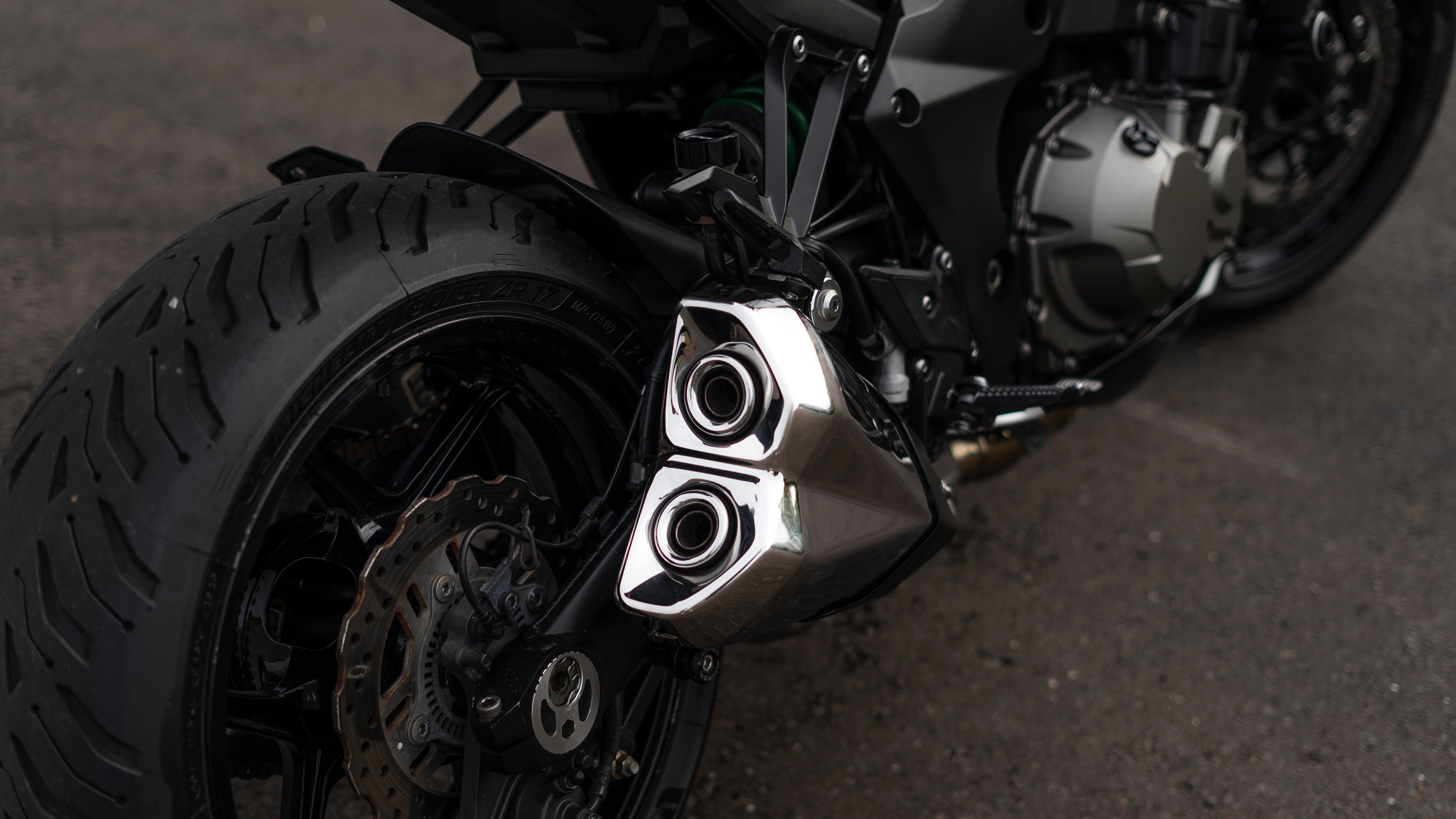 KAWASAKI Z1000 + 25K 